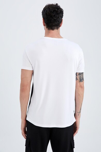 DeFacto Тениска с контрастни ивици встрану Мъже