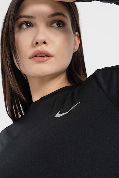 Nike Dri-FIT kerek nyakú futófelső női