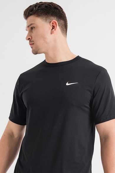 Nike Тренировъчна тениска Hyverse с овално деколте Мъже