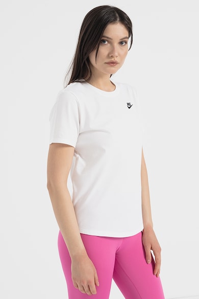 Nike Тениска Sportswear Club Essentials с овално деколте Жени