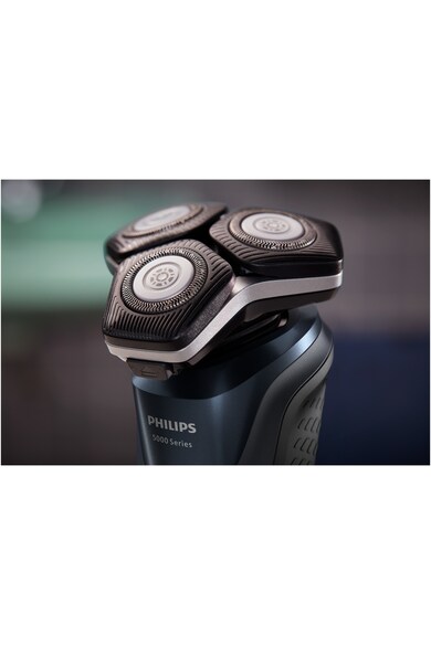 Philips Aparat de barbierit  Shaver Seria 5000 barbierit umed/uscat, tehnologie SkinIQ, fara fir, capete flexibile 360°, display LED, senzor Power Adapt, lame auto-ascutire, lama de tuns integrata Barbati