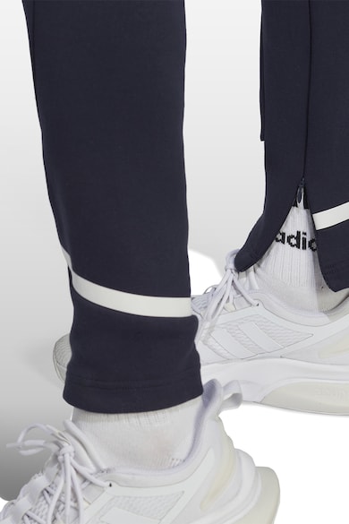 adidas Sportswear Втален спортен панталон със скосени джобове Мъже