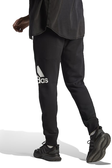adidas Sportswear Essentials szabadidőnadrág oldalzsebekkel férfi