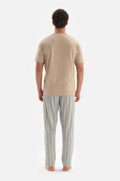 DAGI Modáltartalmú pizsama mellzsebbel férfi