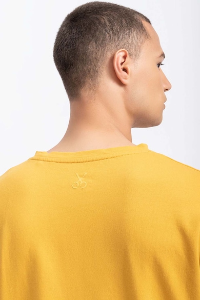 KAFT Laza fazonú póló mintával a mellrészén női