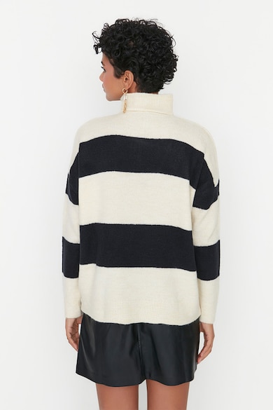 Trendyol Bő fazonú csíkos galléros pulóver női