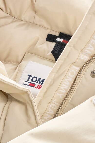 Tommy Jeans Pihével bélelt télikabát női