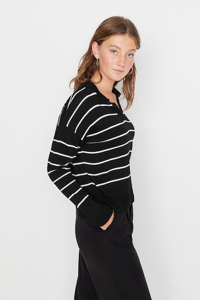 Trendyol Galléros pulóver csíkos mintával női