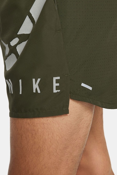 Nike Къс панталон Challenger Run Division за бягане Мъже