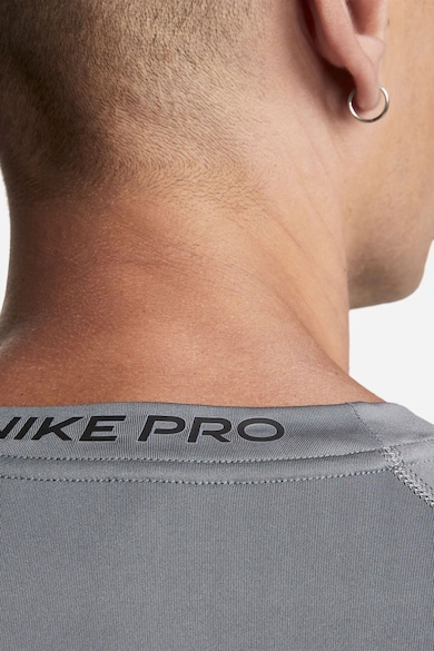 Nike Dri-FIT szűk fazonú sportpóló férfi