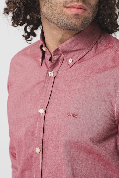 BOSS Памучна риза Rickert с копчета на яката Мъже