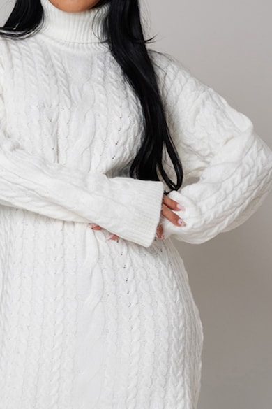 uFIT Garbónyakú pulóverruha csavart kötésmintás részletekkel női