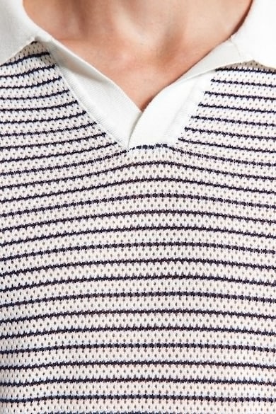 Trendyol Раиран пуловер с остра яка Мъже