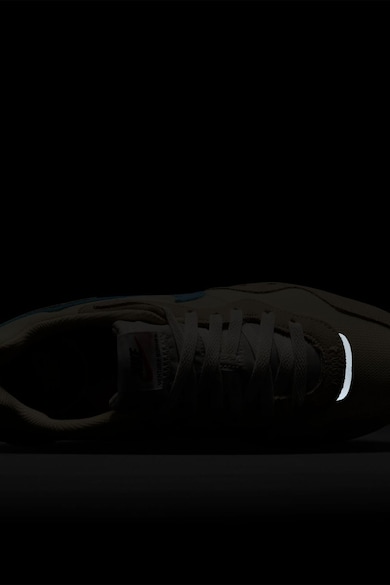Nike Venture Runner sneaker nyersbőr részletekkel női