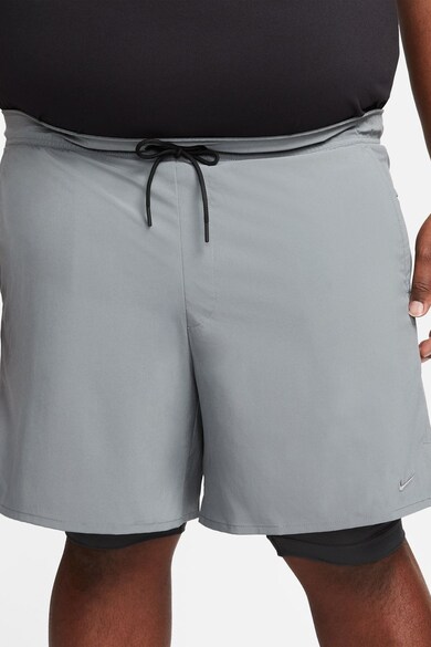 Nike Pantaloni scurti cu tehnologie Dri-Fit pentru fitness Unlimited Barbati