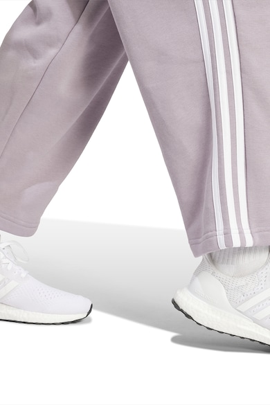 adidas Sportswear Essentials crop szabadidőnadrág ikonikus csíkokkal női