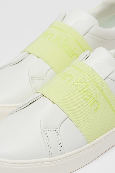 CALVIN KLEIN Bebújós bőrsneaker textil részletekkel női