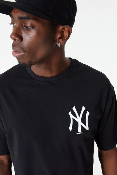 New Era Тениска New York Yankees със свободна кройка Мъже