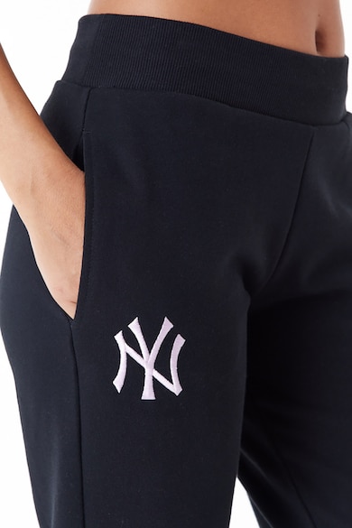 New Era Спортен панталон New York Yankees с висока талия Жени