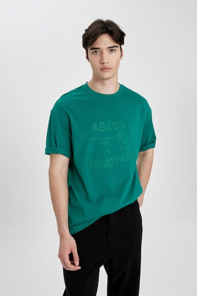 DeFacto Тениска с овално деколте и бродиран надпис Мъже