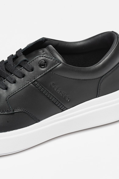 CALVIN KLEIN Bőrsneaker dombornyomott logóval férfi