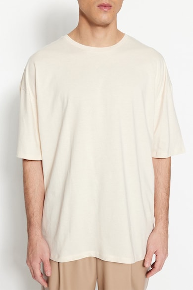 Trendyol Bő fazonú póló mintával a hátrészen férfi