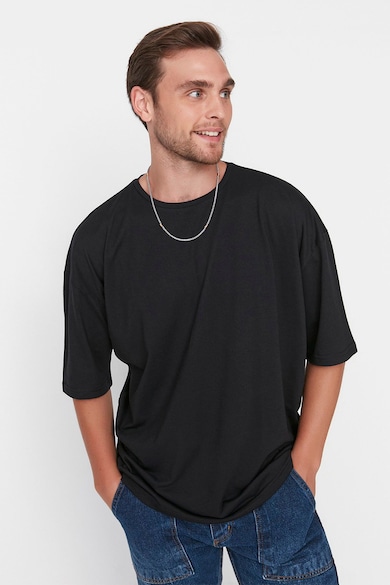 Trendyol Тениска с овално деколте и свободна кройка Мъже