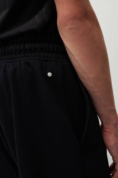 AllSaints Къс панталон Helix със свободна кройка Мъже