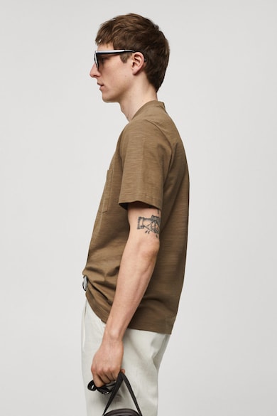 Mango Памучна тениска Molina с джоб на гърдите Мъже