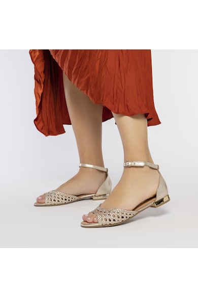 Gioseppo Кожени сандали с каишки на глезена Жени