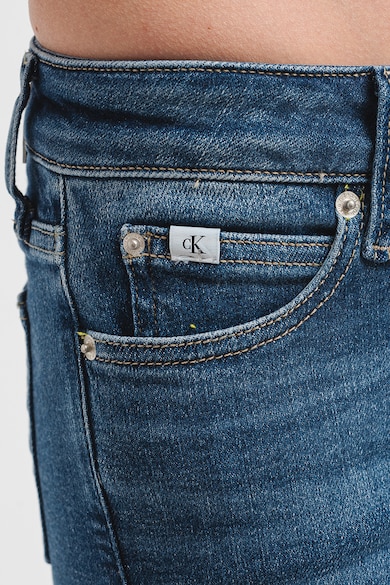 CALVIN KLEIN JEANS Alacsony derekú slim fit farmernadrág oldalhasítékokkal női