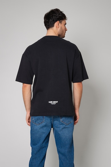 uFIT Памучна тениска с овално деколте и джоб Мъже