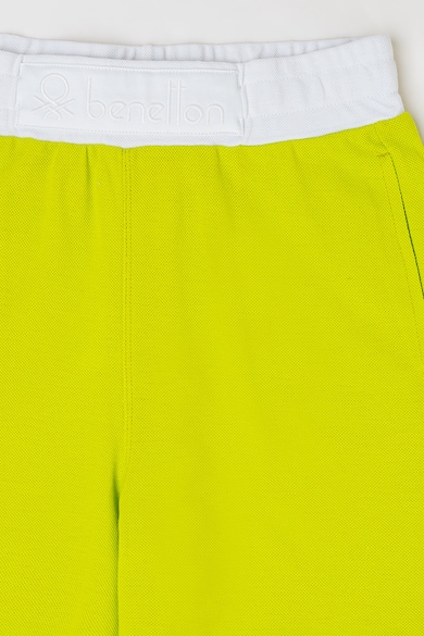 United Colors of Benetton Pamut rövidnadrág kontrasztos és rugalmas derékrésszel Fiú