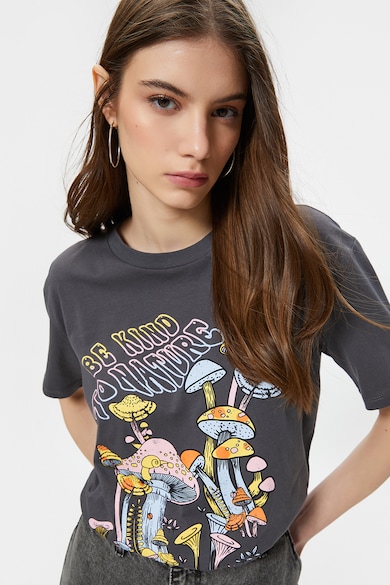KOTON Тениска с овално деколте и графична шарка Жени