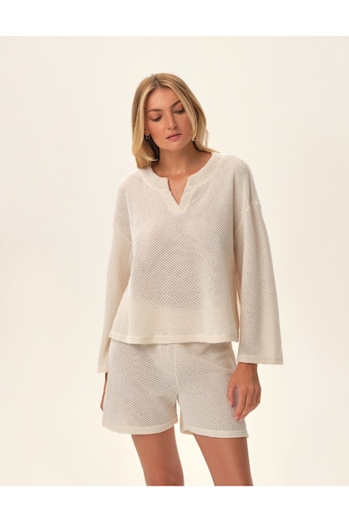 Set trening alb crem - bluza cu maneca lunga si pantaloni scurti cu talie inalta - poliester -