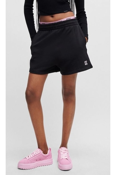 Pantaloni scurti cu talie medie si logo