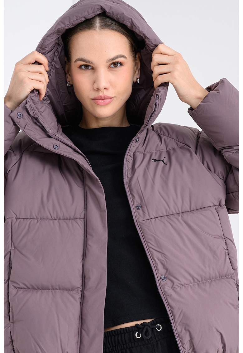 Geaca matlasata cu umplutura de puf si gluga