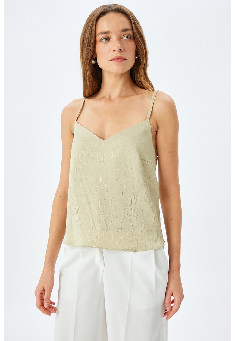 Top uni cu bretele subtiri