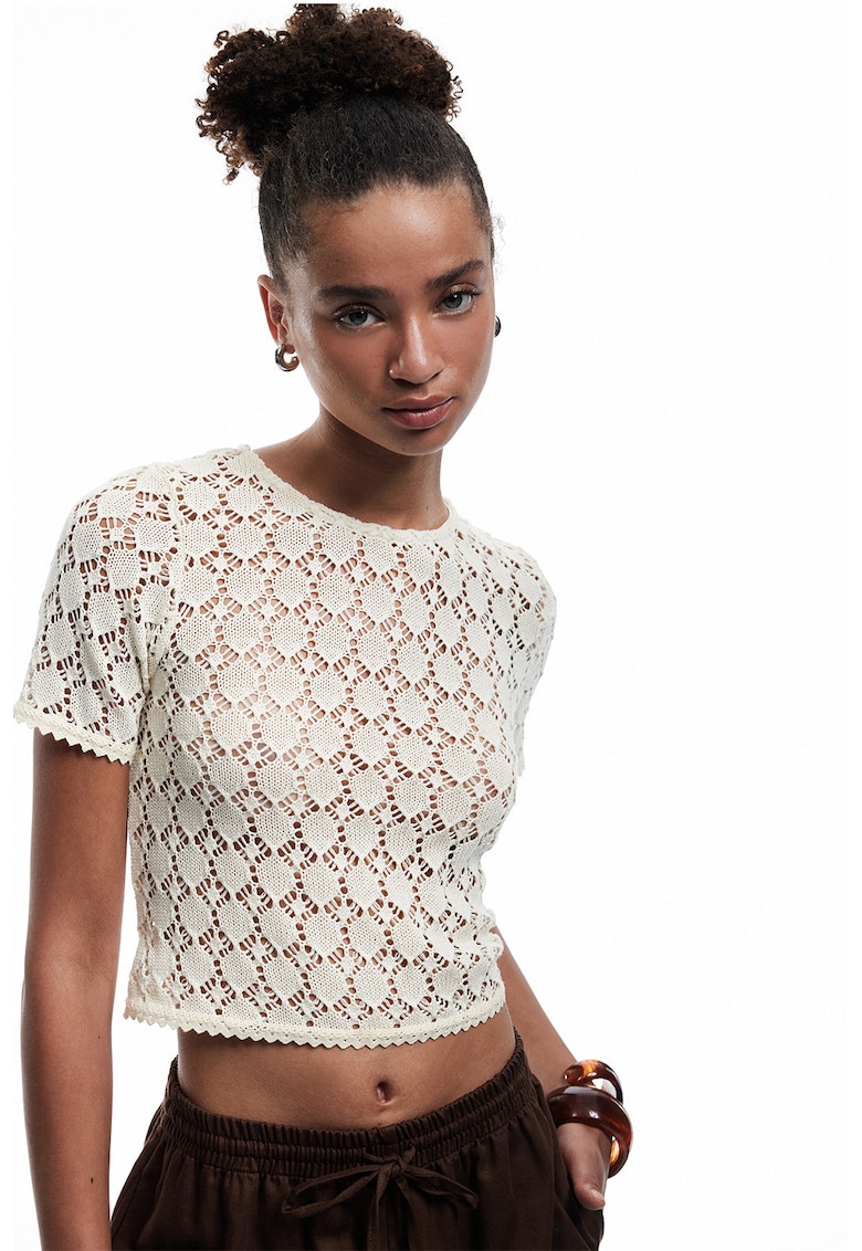 Tricou crop tricotat cu perforatii