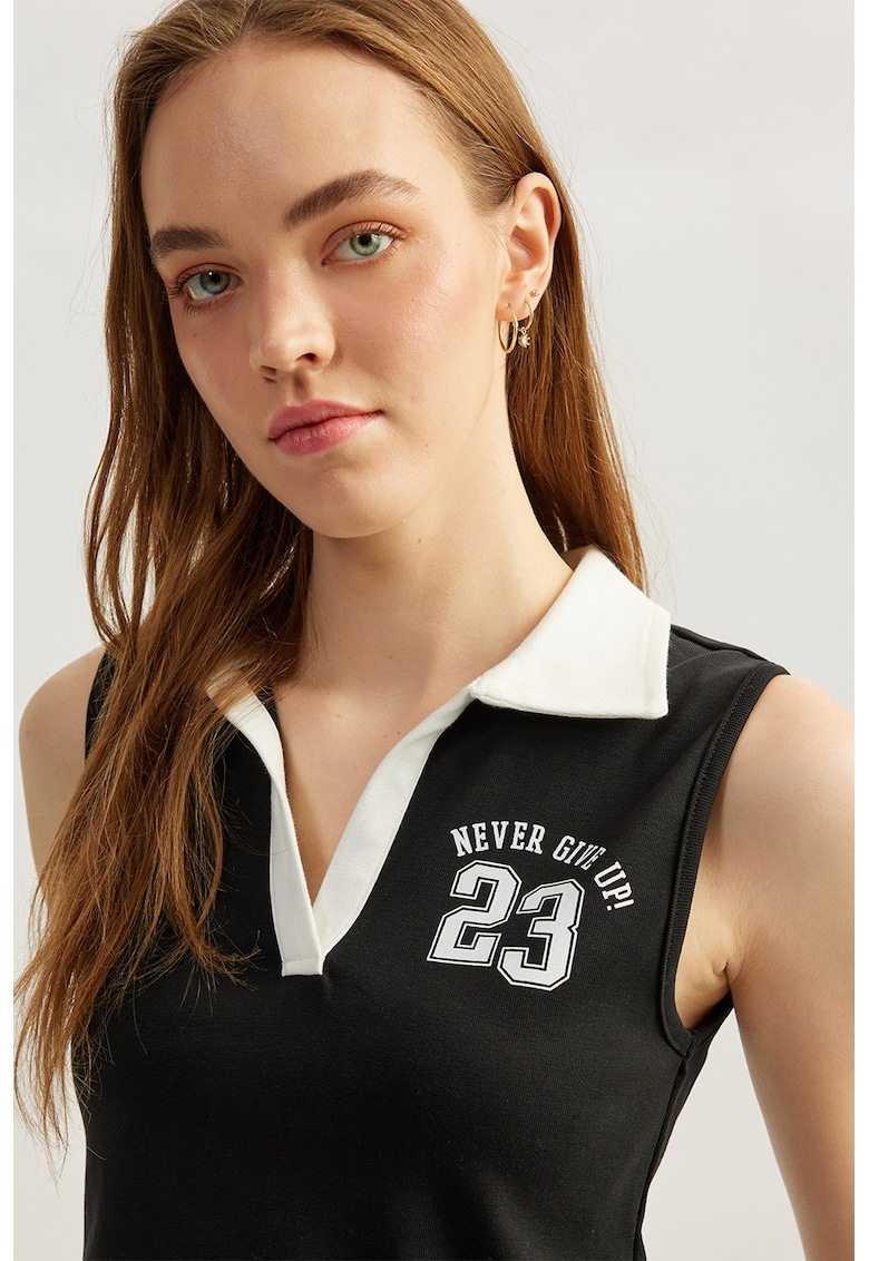 Top crop cu guler polo