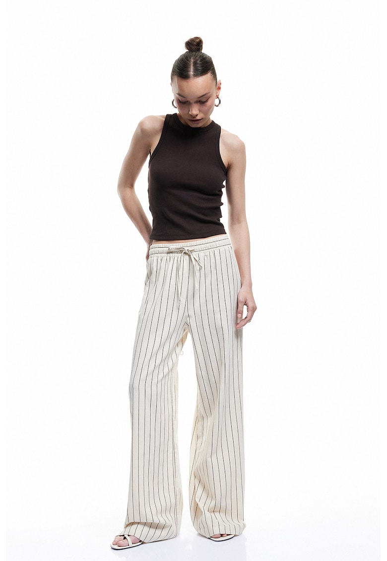 Pantaloni drepti in dungi