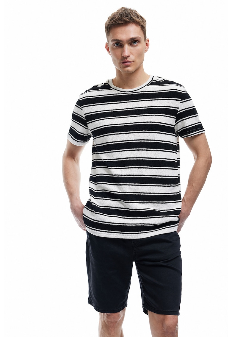 Pantalon scurti din amestec de bumbac cu buzunare laterale