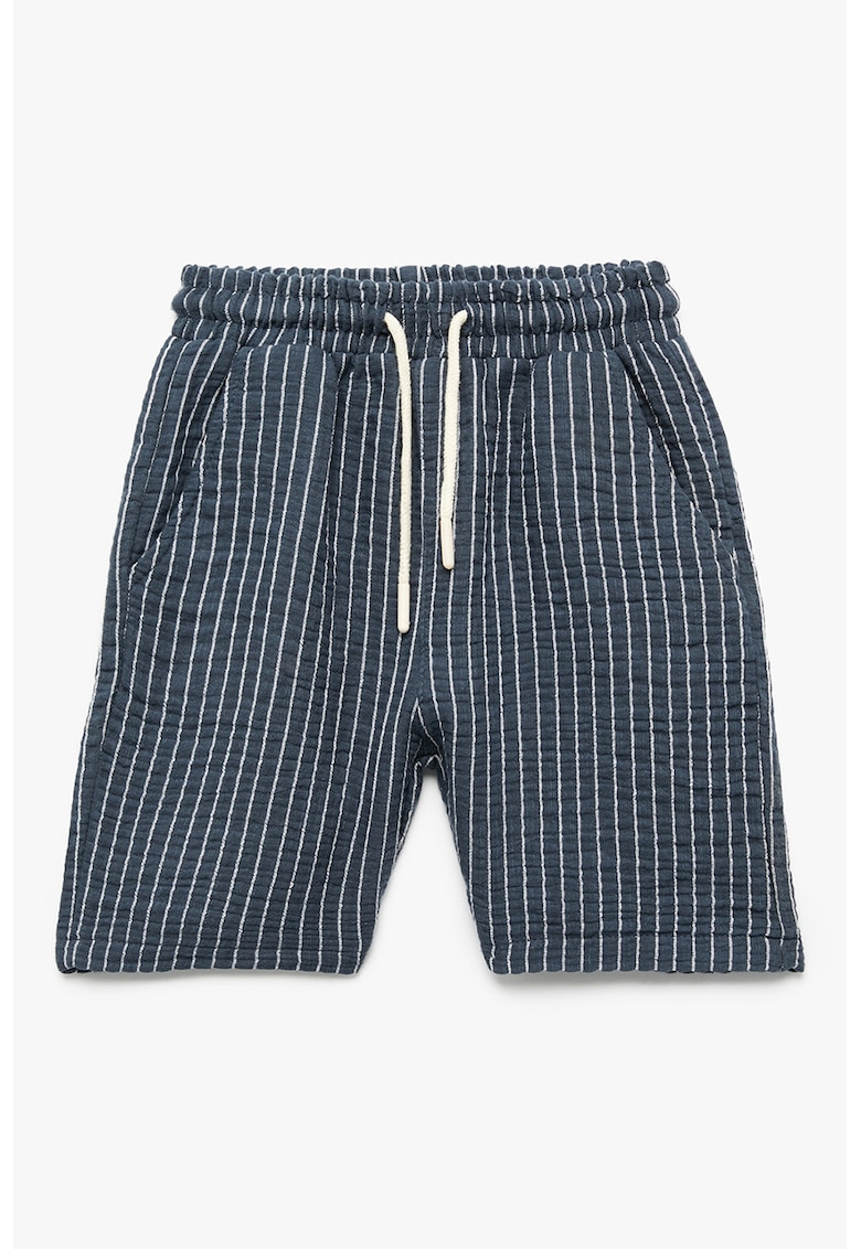 Pantaloni scurti cu model in dungi si buzunare oblice