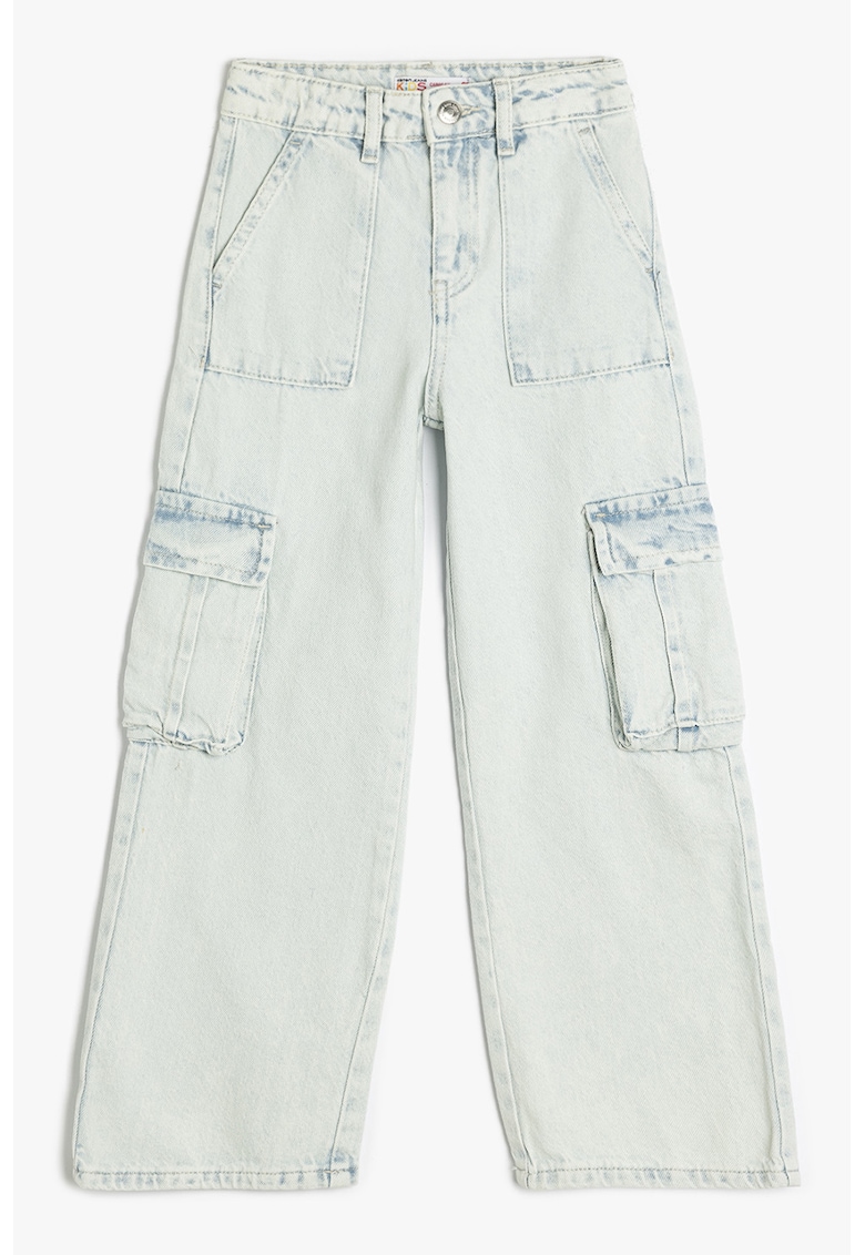 Blugi ampli cu buzunare cargo