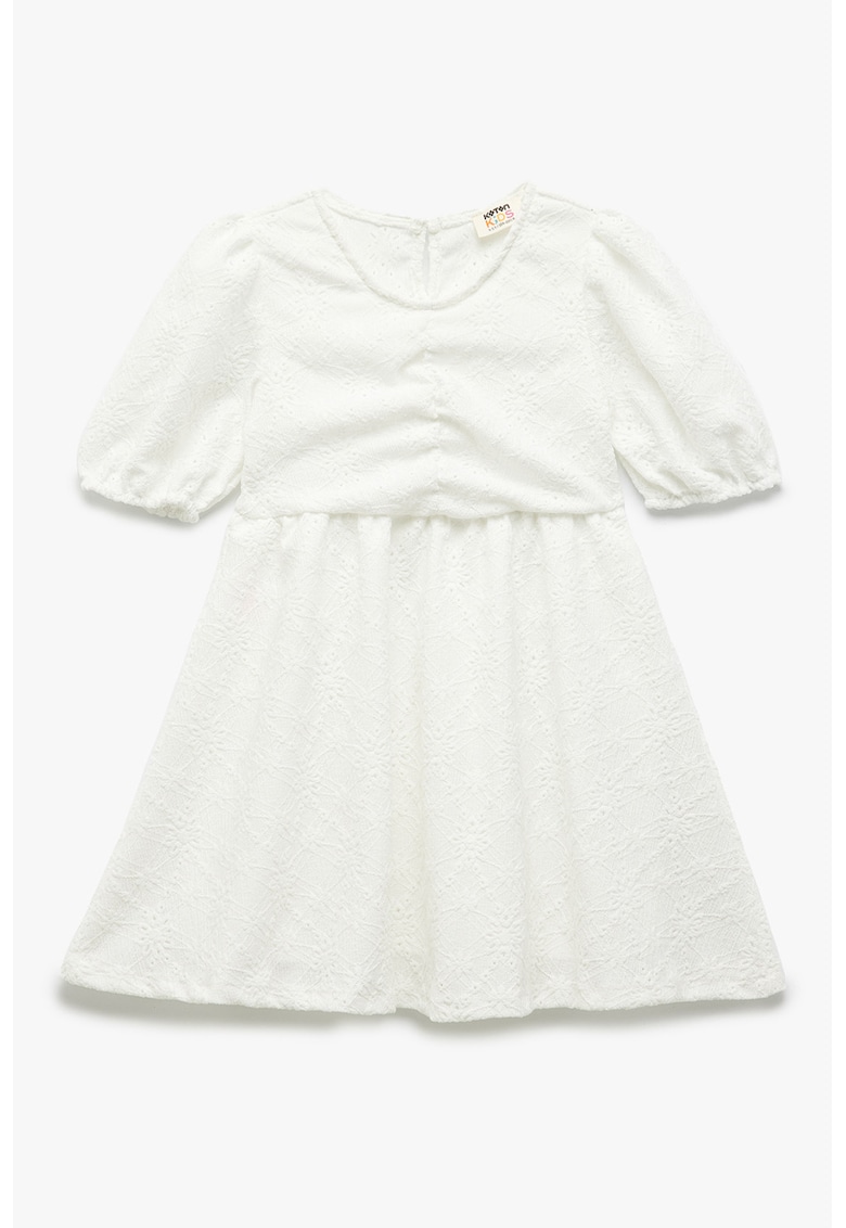 Rochie evazata cu broderie