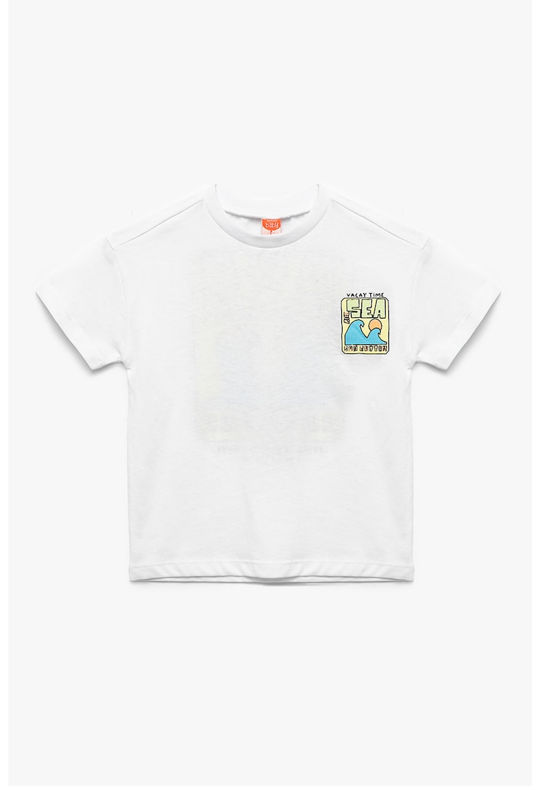 Tricou cu decolteu la baza gatului si design pe partea din spate