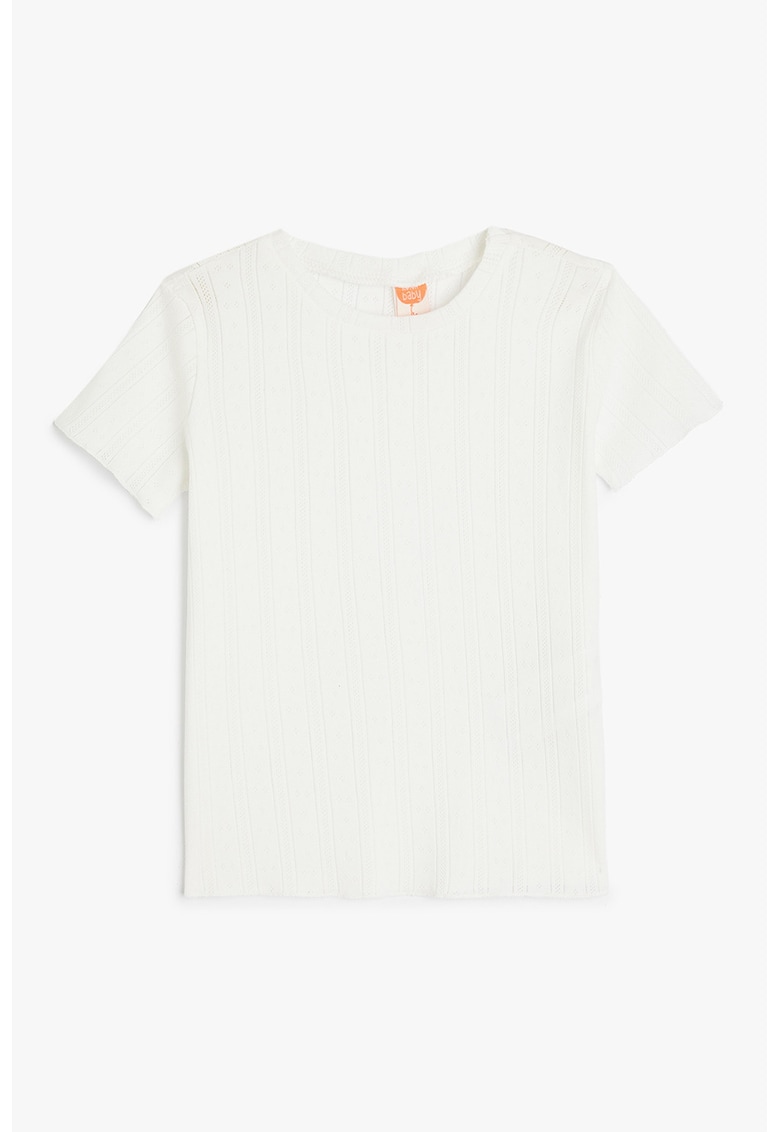 Tricou cu decupaje discrete si decolteu la baza gatului