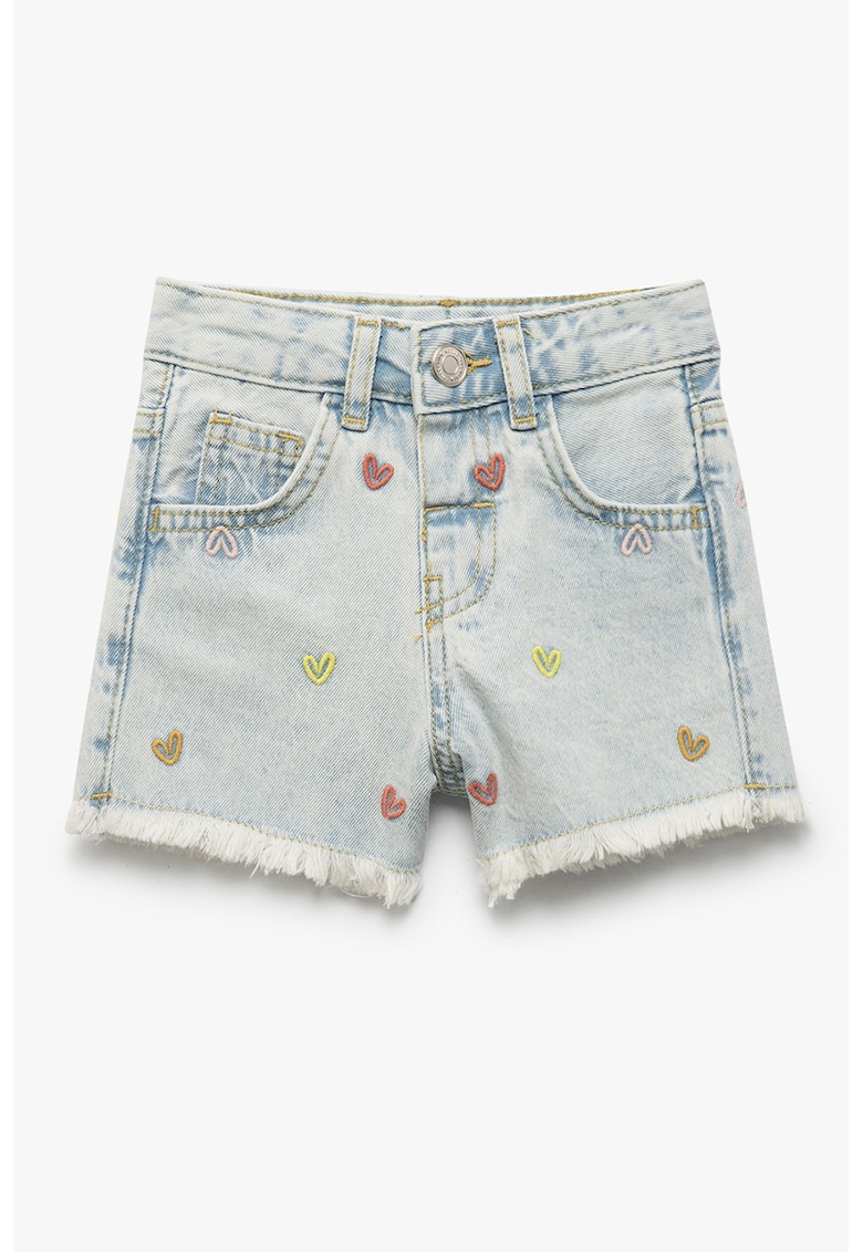 Blugi scurti cu terminatie nefinisata si inimi