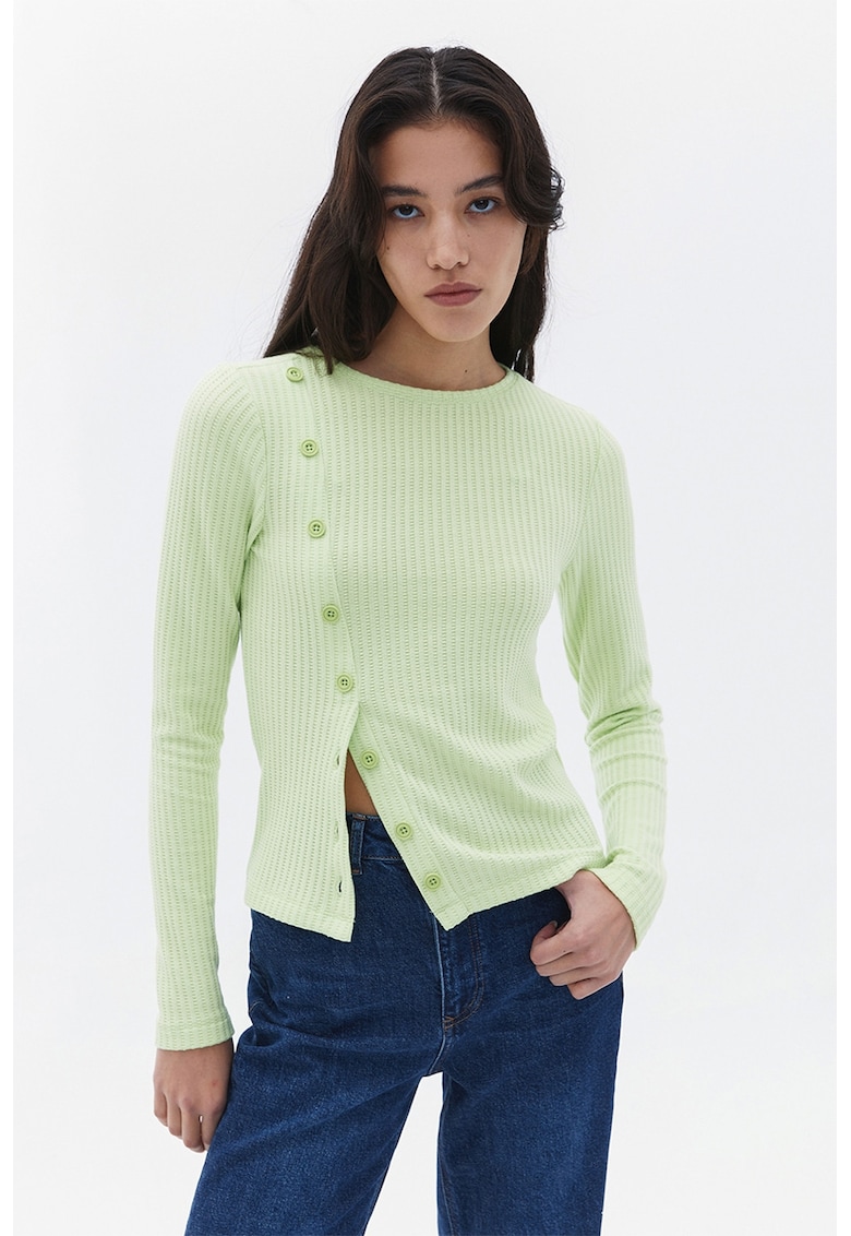 Pulover striat cu nasturi