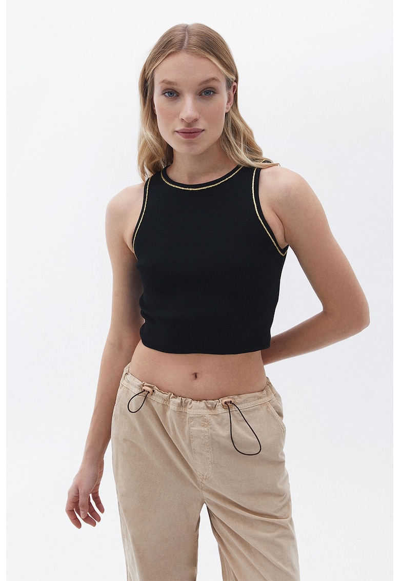 Top crop cu detalii stralucitoare